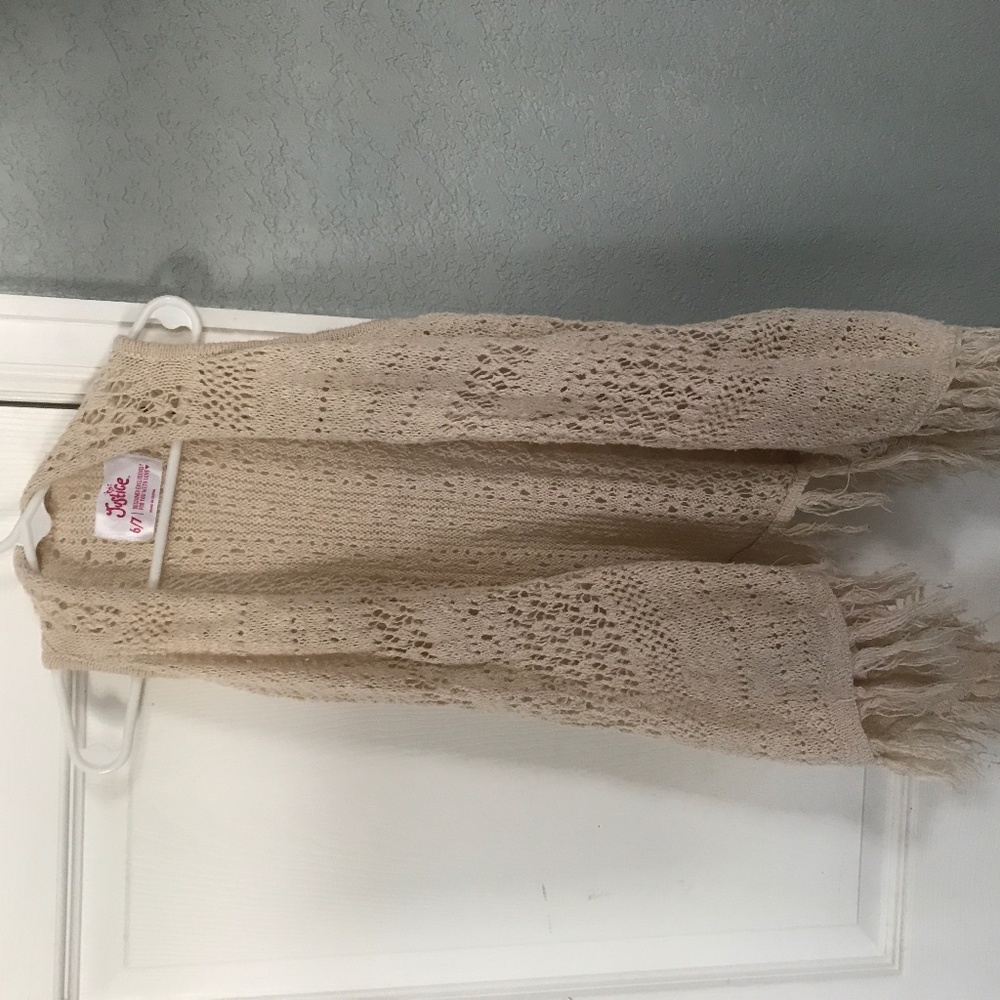 Short sleeved sweater